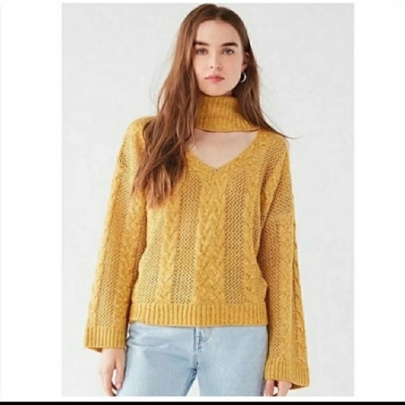 Urban Outfitters Choker V cutout cowl neck sweater - Picture 1 of 5